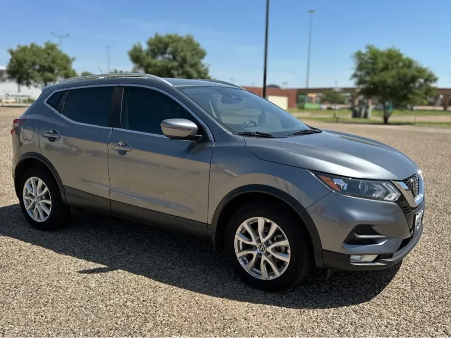 2021 Nissan Rogue Sport SV photo 1