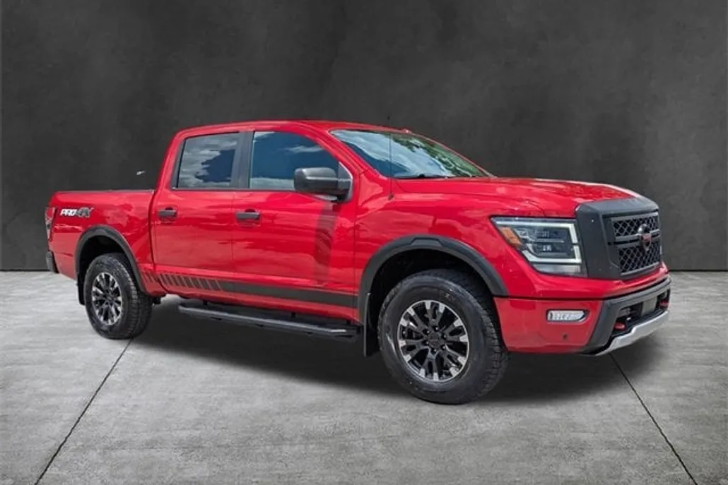 2021 Nissan Titan PRO-4X photo 1