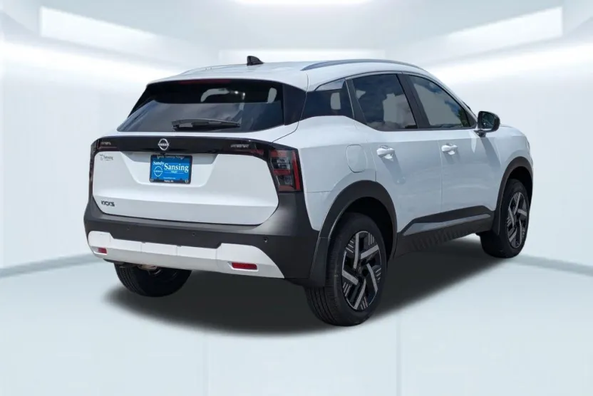 2026 Nissan Kicks SV photo 1