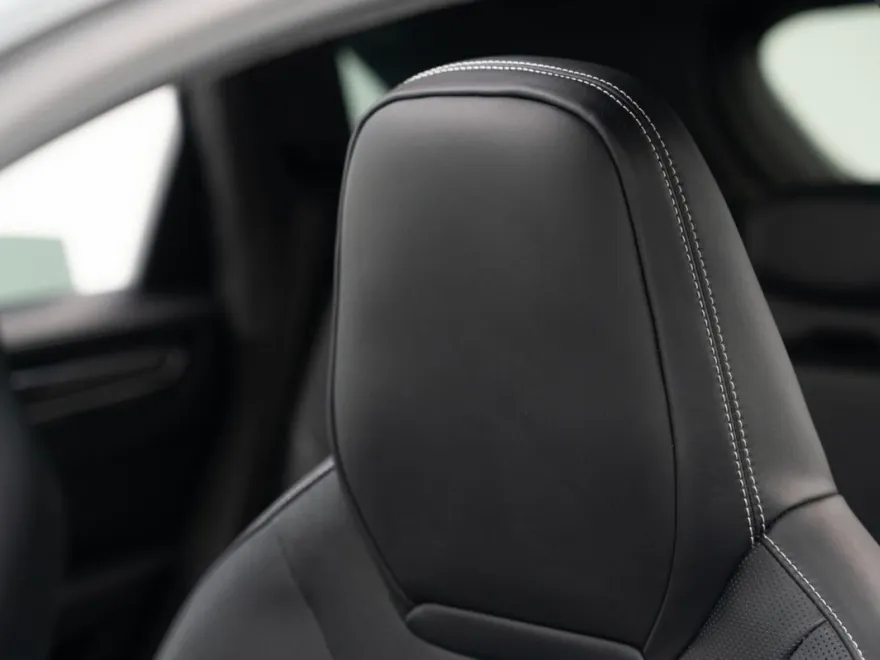 2022 Porsche Cayenne GTS photo 17