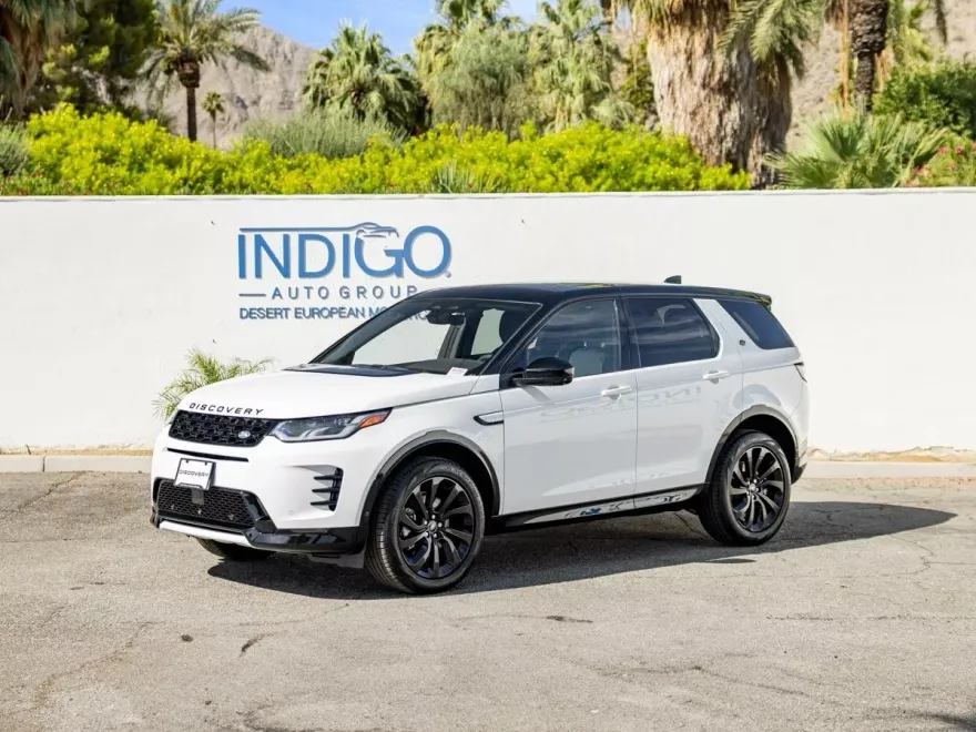 2024 Land Rover Discovery Sport SE photo 1