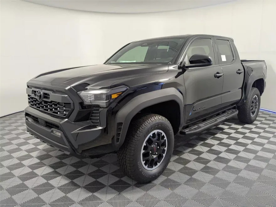 2025 Toyota Tacoma TRD Off-Road Double Cab photo 1