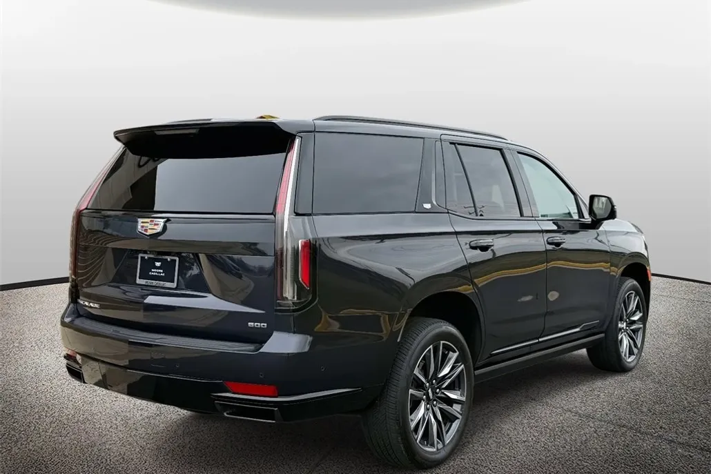 2023 Cadillac Escalade Sport Platinum photo 1