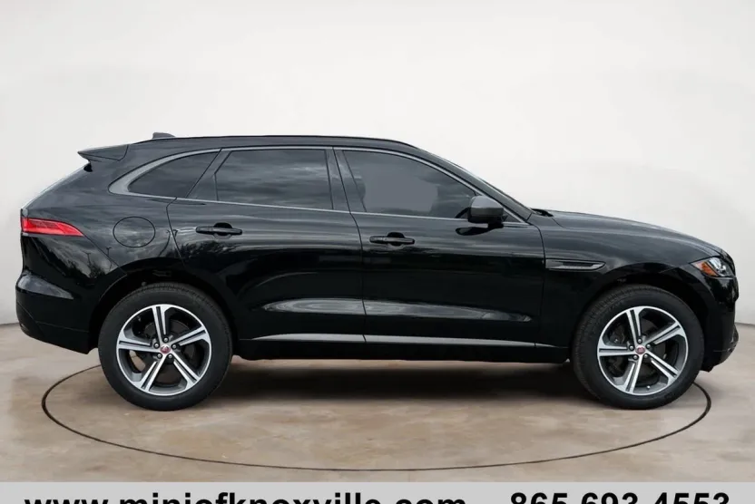 2020 Jaguar F-PACE photo 1