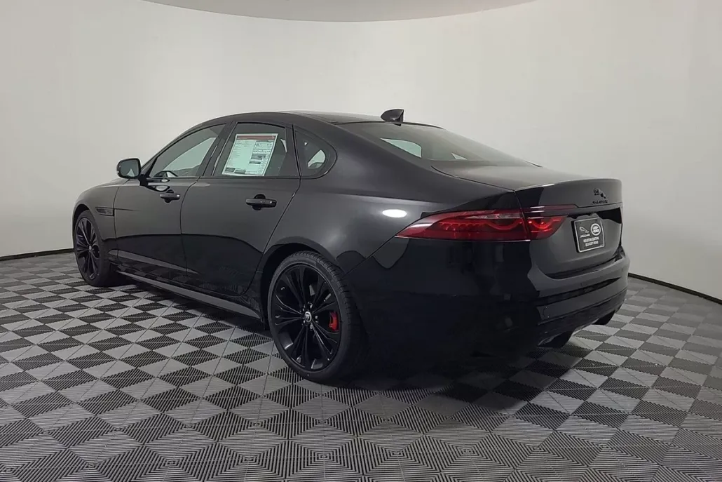 2024 Jaguar XF R-Dynamic SE photo 1