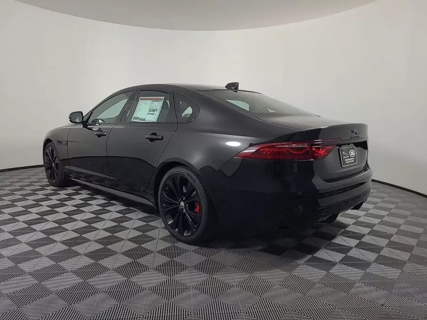 2024 Jaguar XF R-Dynamic SE photo 1