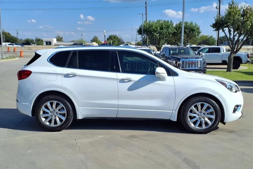 2019 Buick Envision Essence photo 1