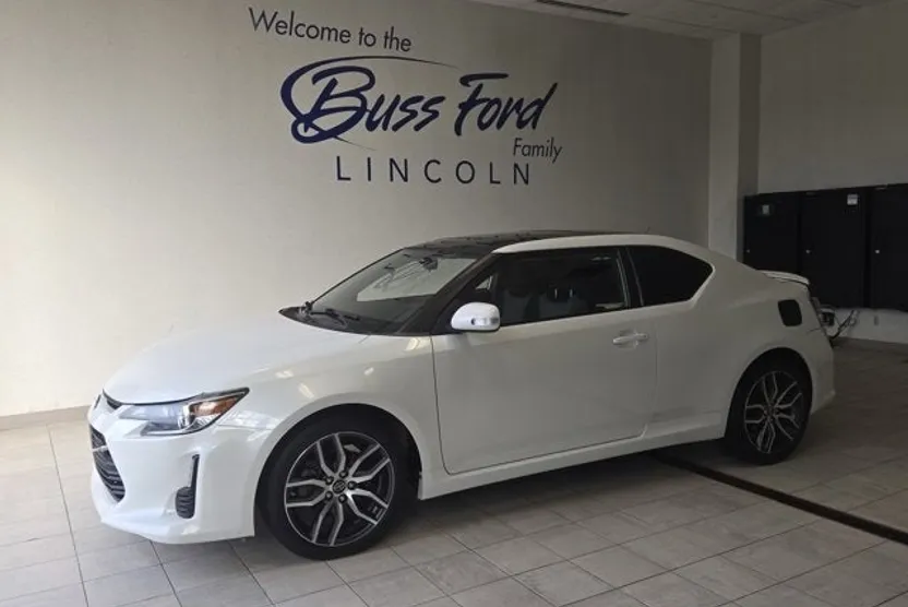 2015 Scion tC Base photo 1
