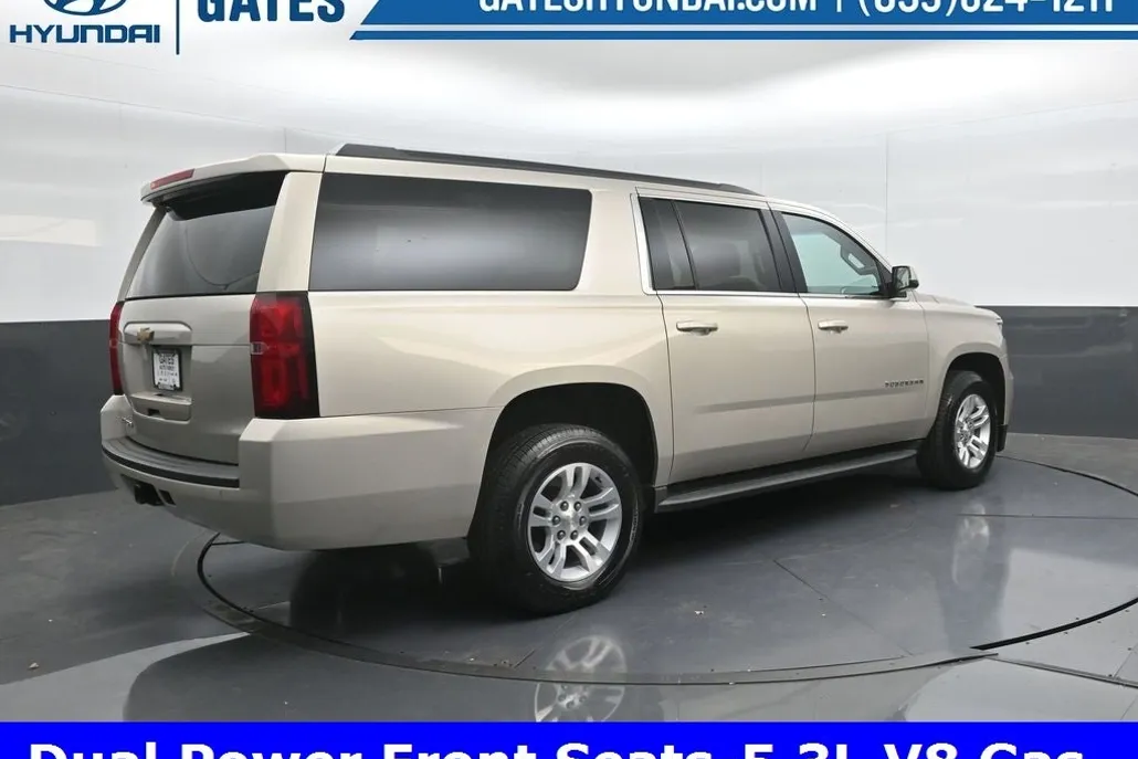 2017 Chevrolet Suburban LS photo 1