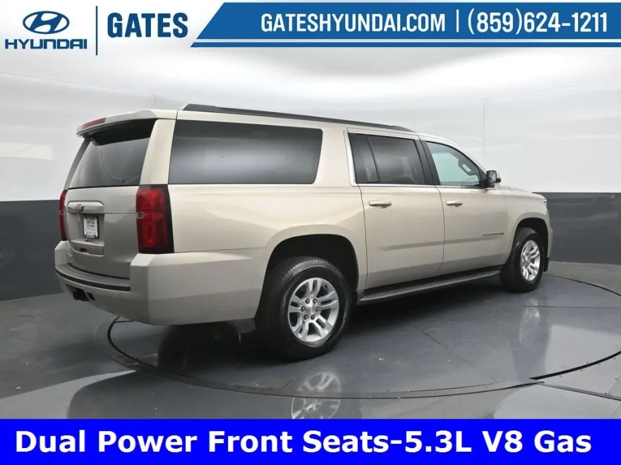 2017 Chevrolet Suburban LS photo 1