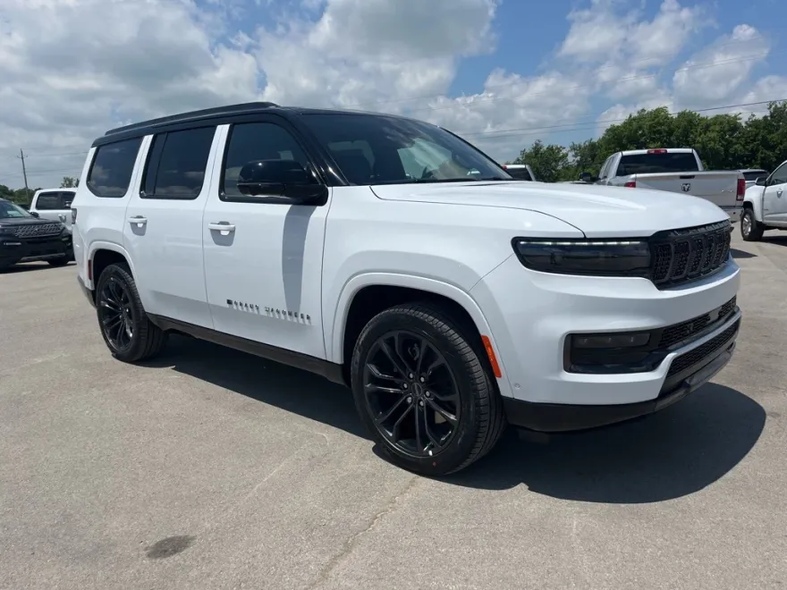 2024 Jeep Grand Wagoneer III photo 1