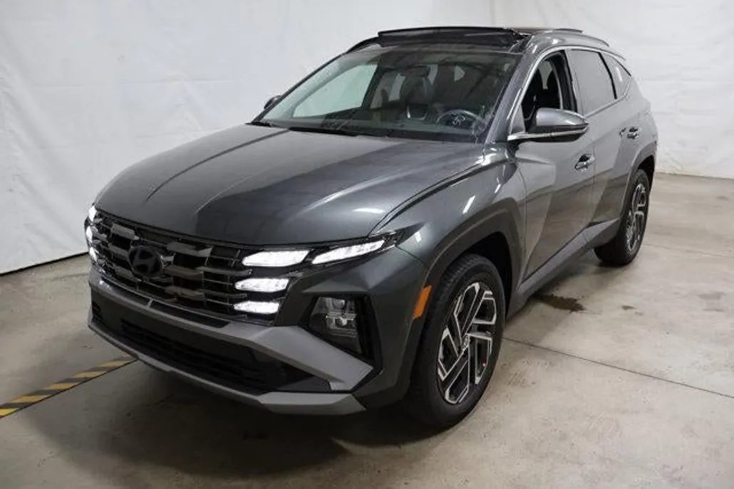 2025 Hyundai Tucson Hybrid Limited photo 1