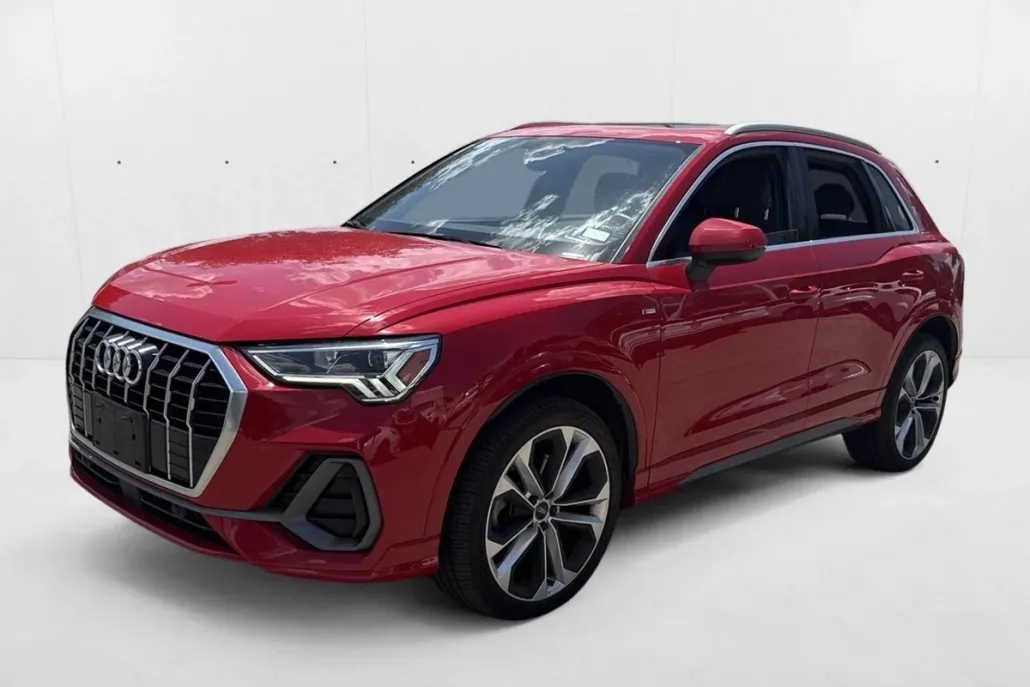 2020 Audi Q3 45 TFSI S line Premium photo 1