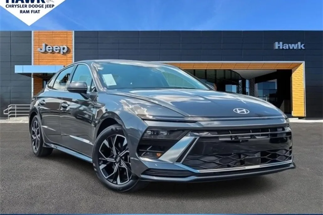 2025 Hyundai Sonata SEL photo 1
