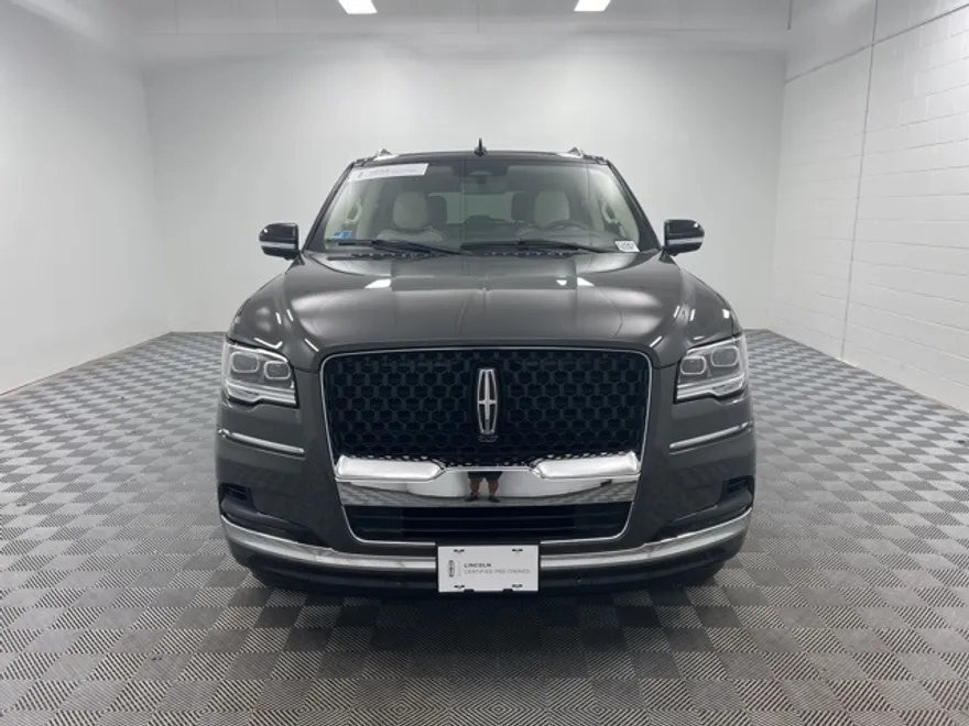 2023 Lincoln Navigator Black Label photo 1