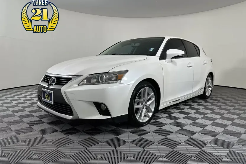2014 Lexus CT 200h photo 1
