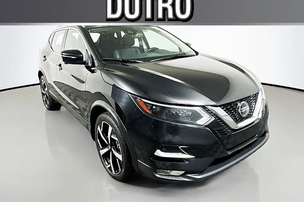 2022 Nissan Rogue Sport SL photo 1