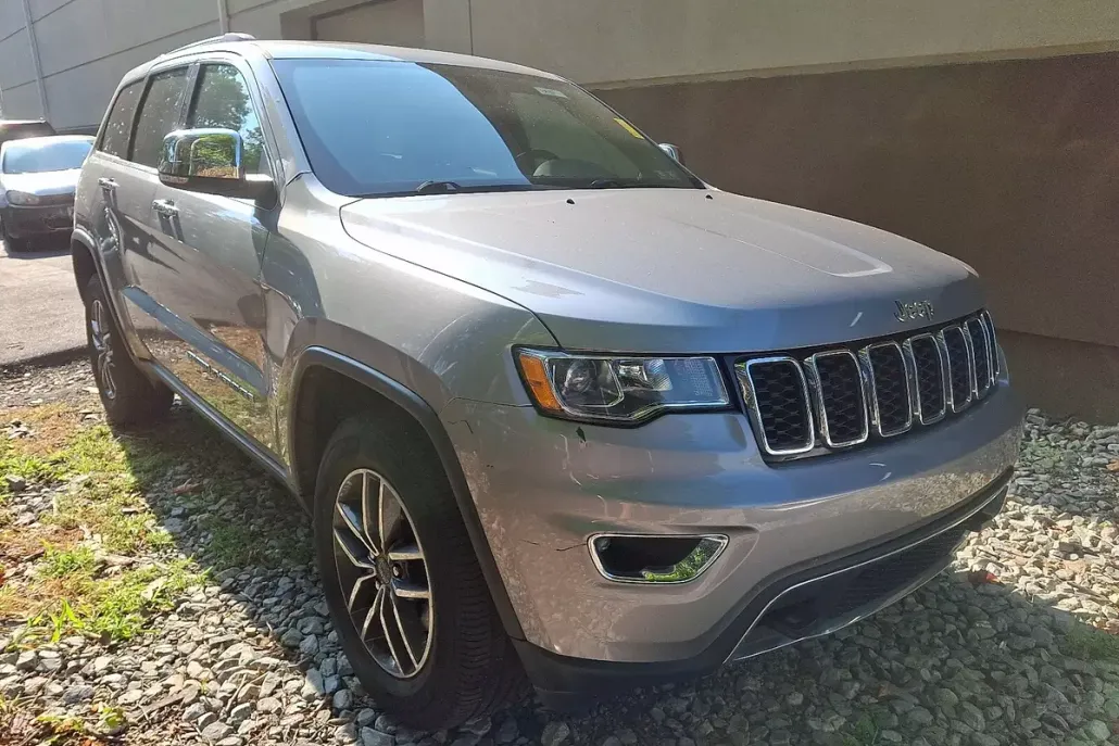 2019 Jeep Grand Cherokee Limited photo 1