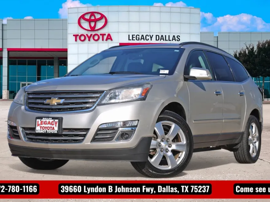 2017 Chevrolet Traverse Premier photo 1