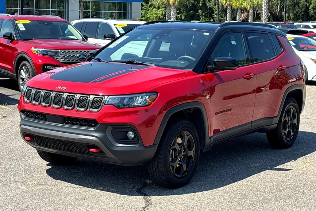 2023 Jeep Compass Trailhawk photo 1