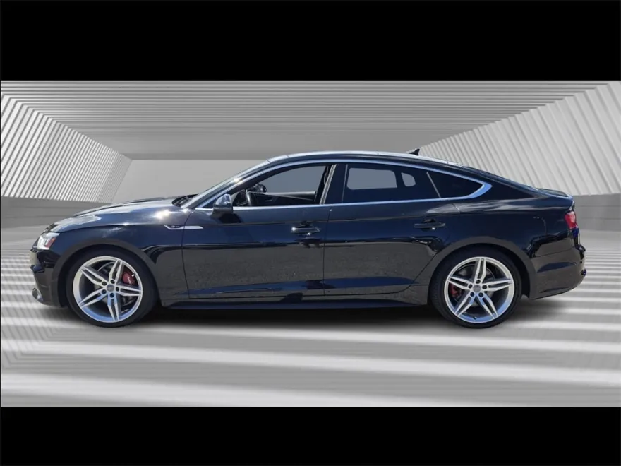 2018 Audi A5 2.0T Prestige photo 1
