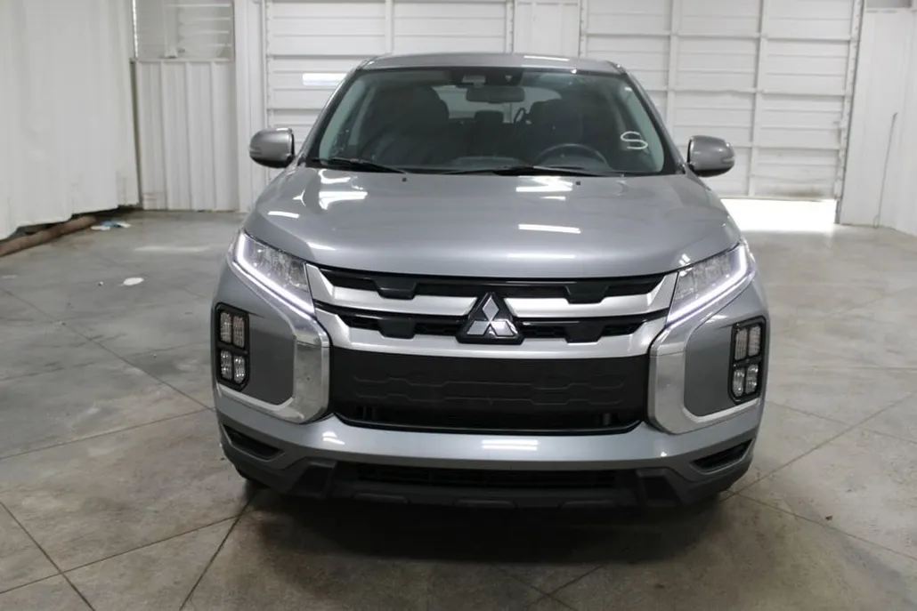 2024 Mitsubishi Outlander Sport S photo 1