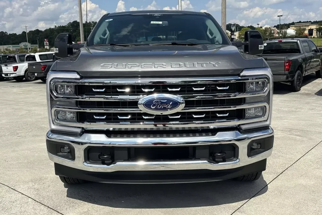 2026 Ford F-350 Lariat photo 1