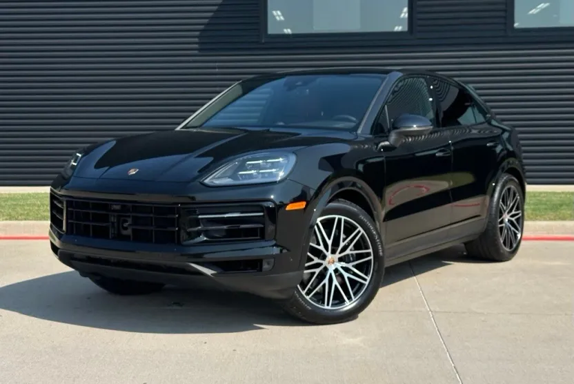 2026 Porsche Cayenne Coupe photo 1