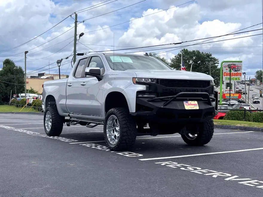 2020 Chevrolet Silverado 1500 photo 1