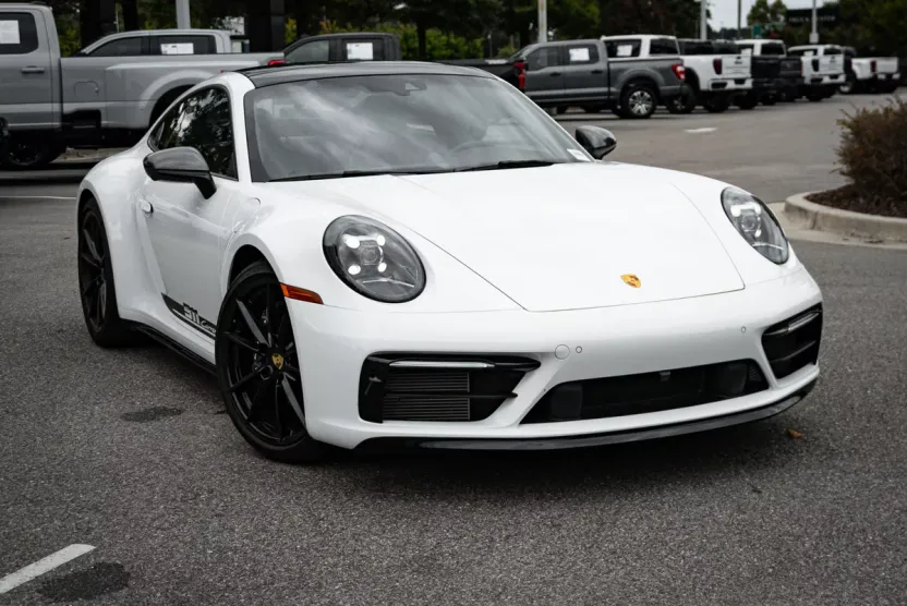2024 Porsche 911 T photo 1