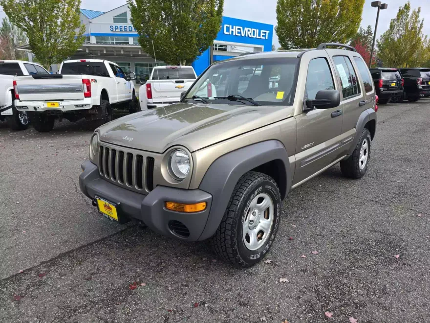 2004 Jeep Liberty Sport photo 1