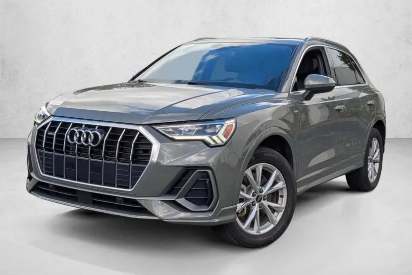2023 Audi Q3 45 TFSI S line Premium photo 1