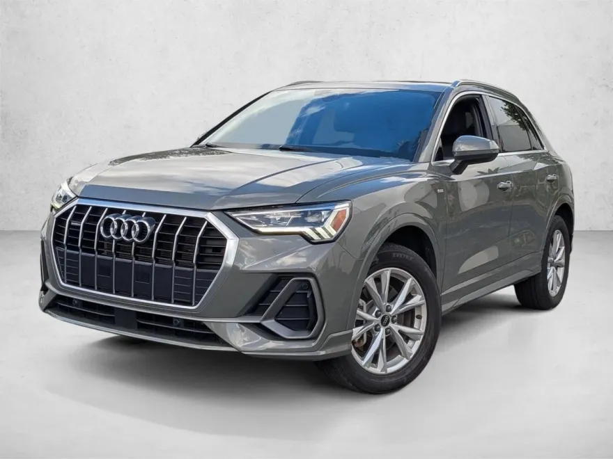2023 Audi Q3 45 TFSI S line Premium photo 1