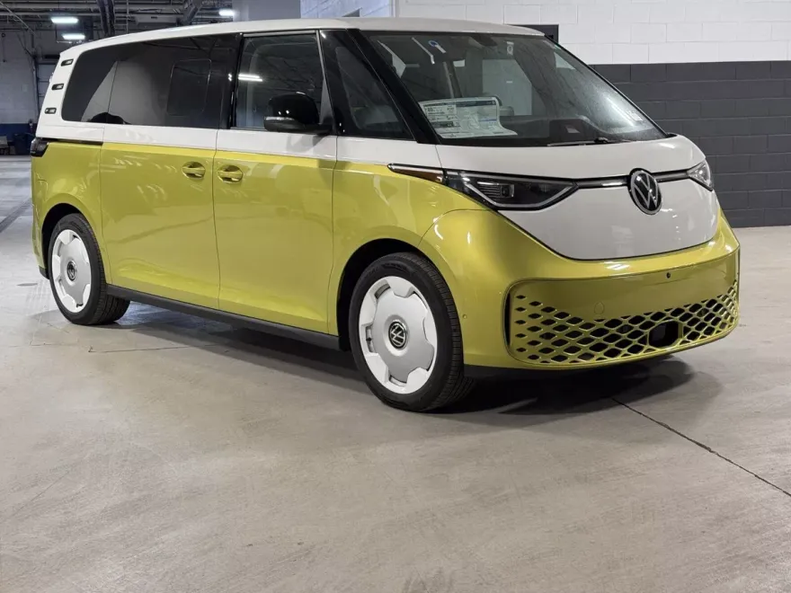 2025 Volkswagen ID. Buzz photo 1