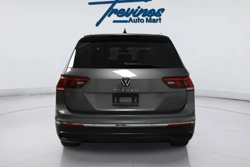 2024 Volkswagen Tiguan SE Wolfsburg Edition photo 1