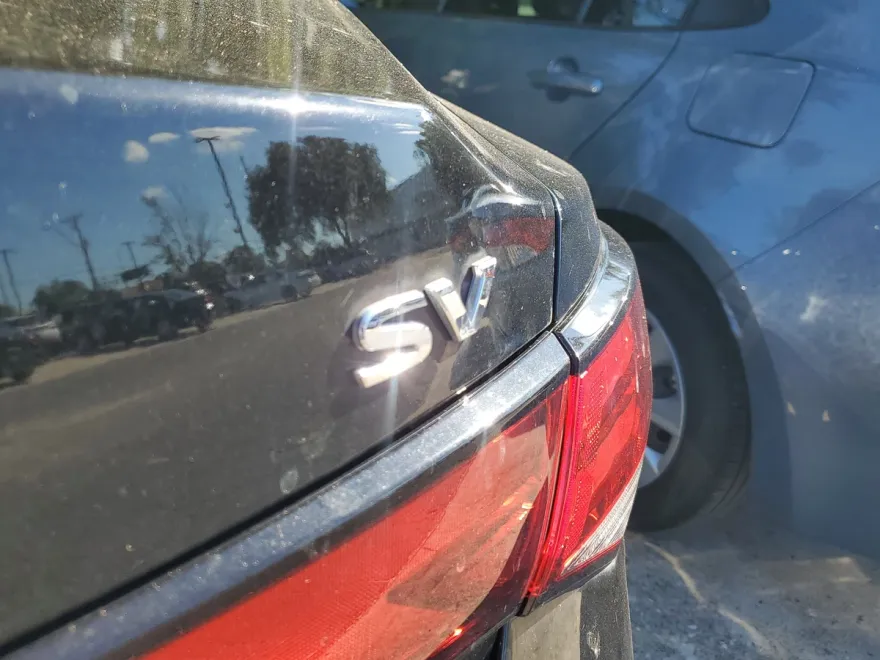 2022 Nissan Sentra SV photo 1