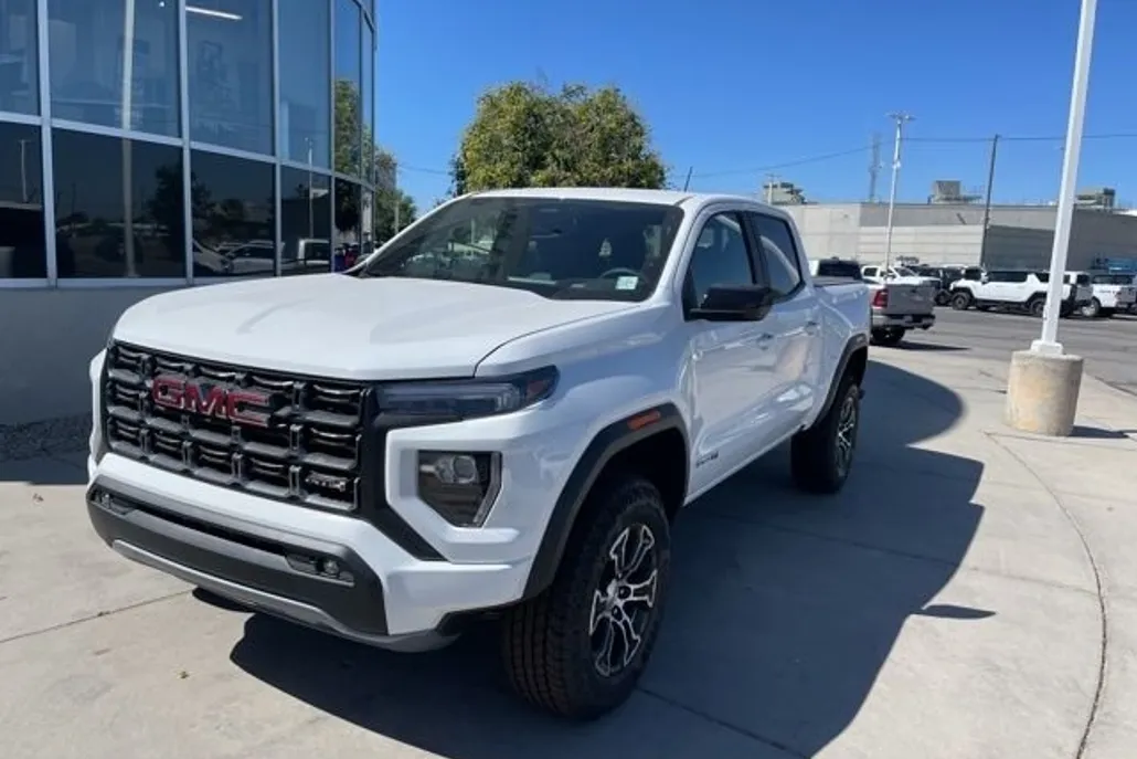 2025 Gmc Canyon AT4 photo 1