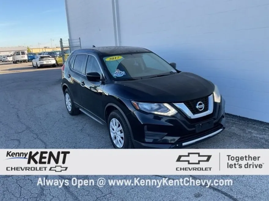 2017 Nissan Rogue S photo 1
