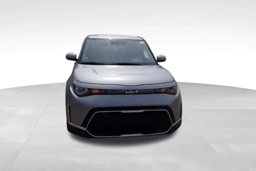 2023 Kia Soul LX photo 1