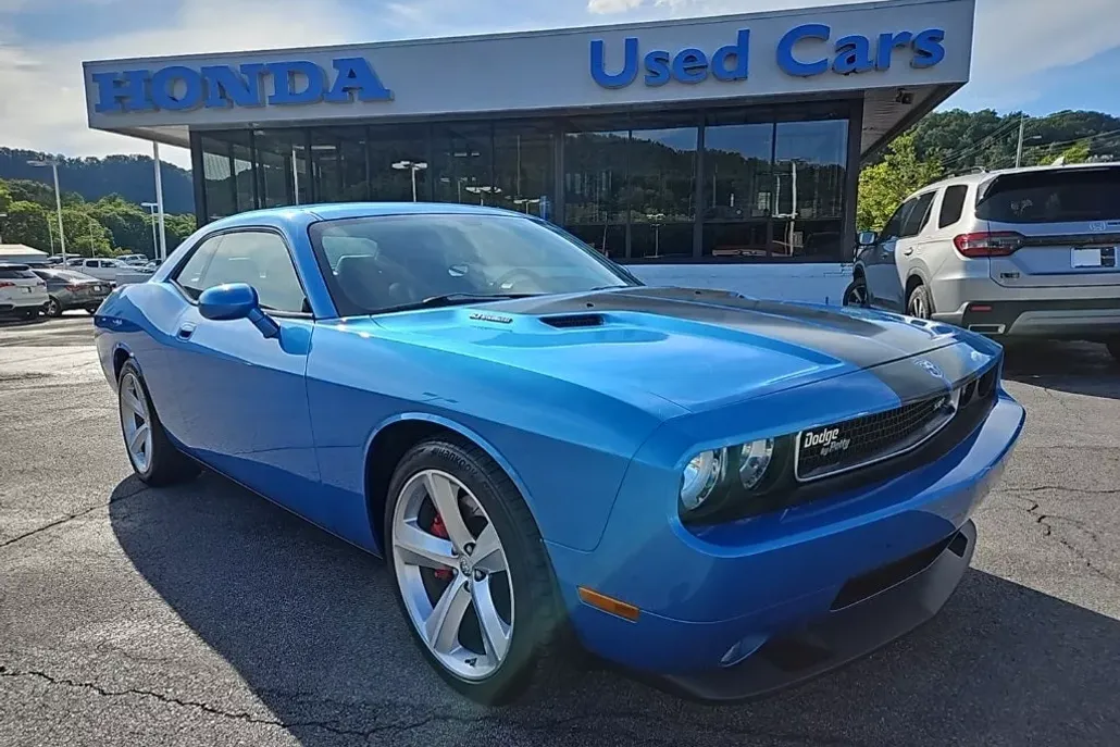 2009 Dodge Challenger SRT8 photo 1