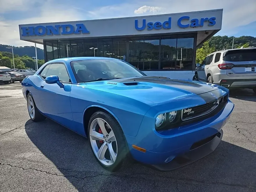 2009 Dodge Challenger SRT8 photo 1