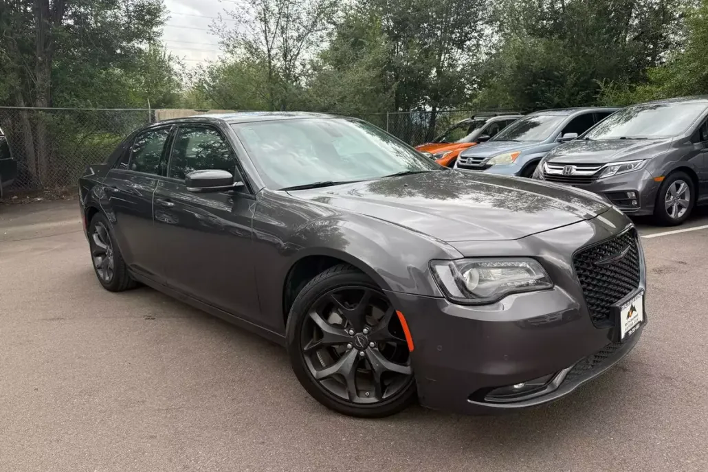 2023 Chrysler 300 S photo 1