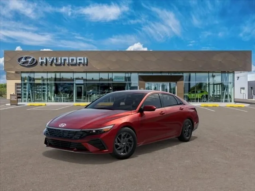 2025 Hyundai Elantra Hybrid photo 1