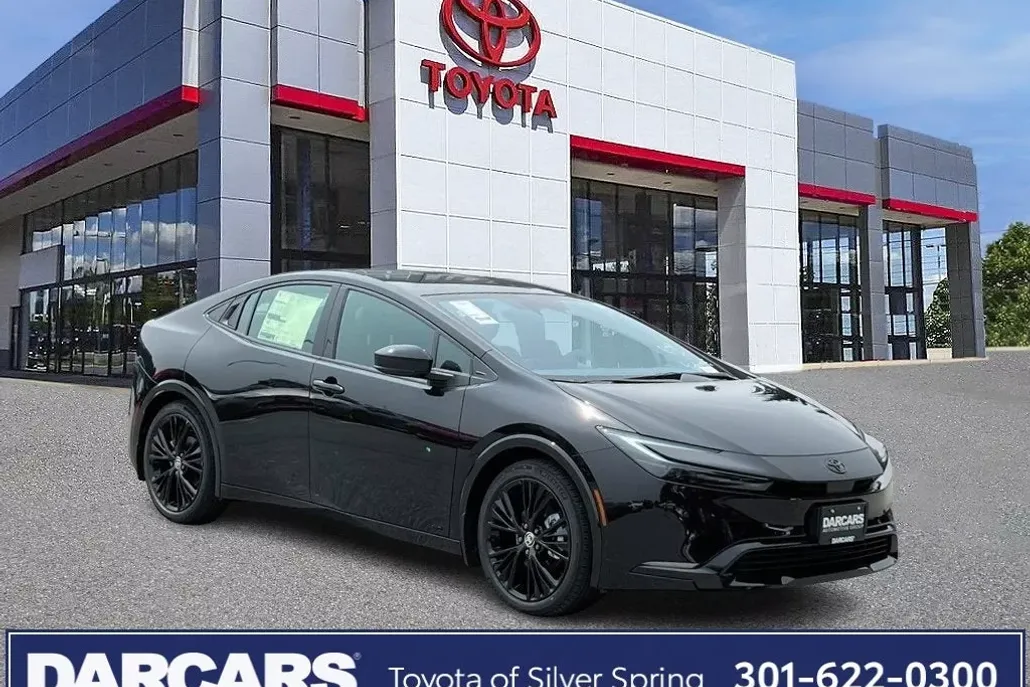 2025 Toyota Prius photo 1