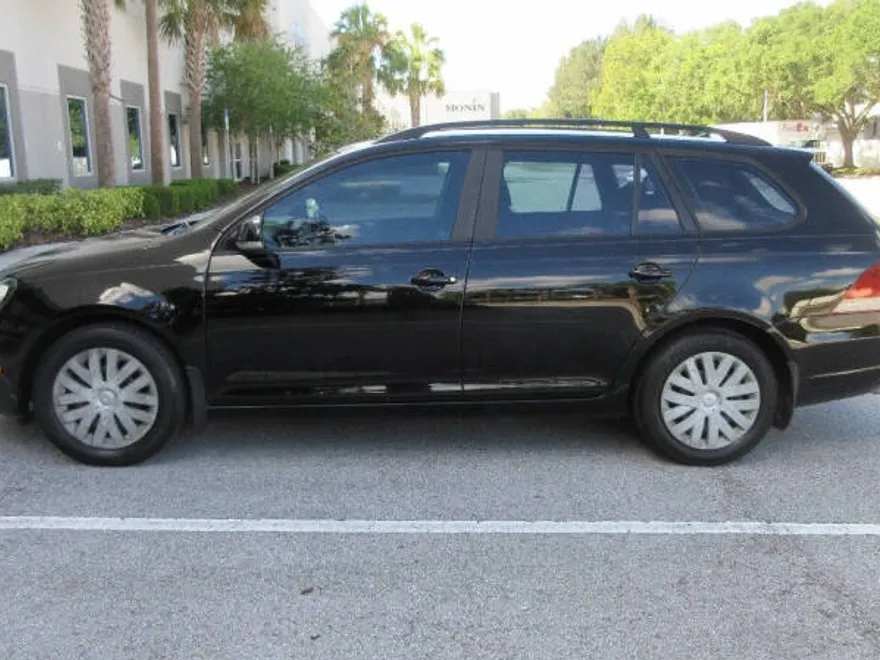2014 Volkswagen Jetta SportWagen S photo 1