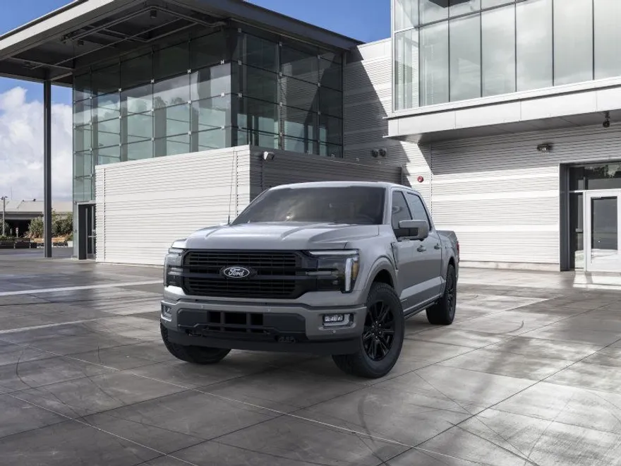 2025 Ford F-150 Platinum photo 1