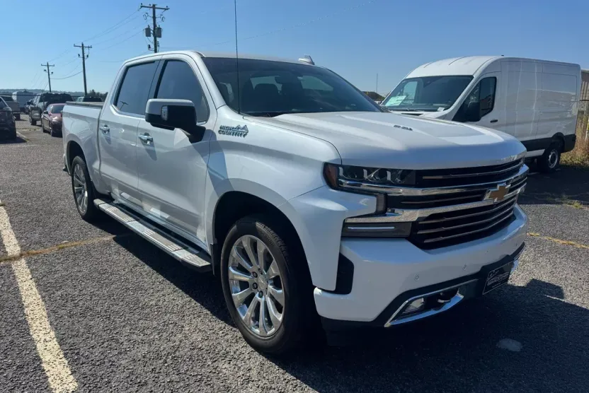 2021 Chevrolet Silverado High Country photo 1