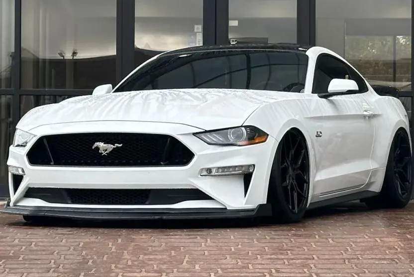 2020 Ford Mustang GT Premium photo 1