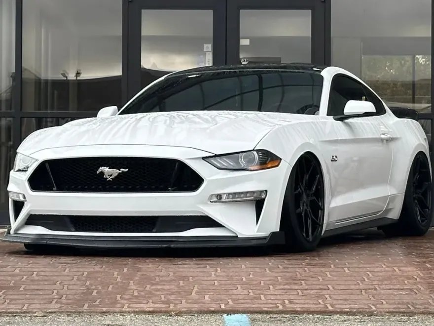 2020 Ford Mustang GT Premium photo 1