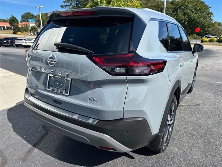 2021 Nissan Rogue SL photo 1